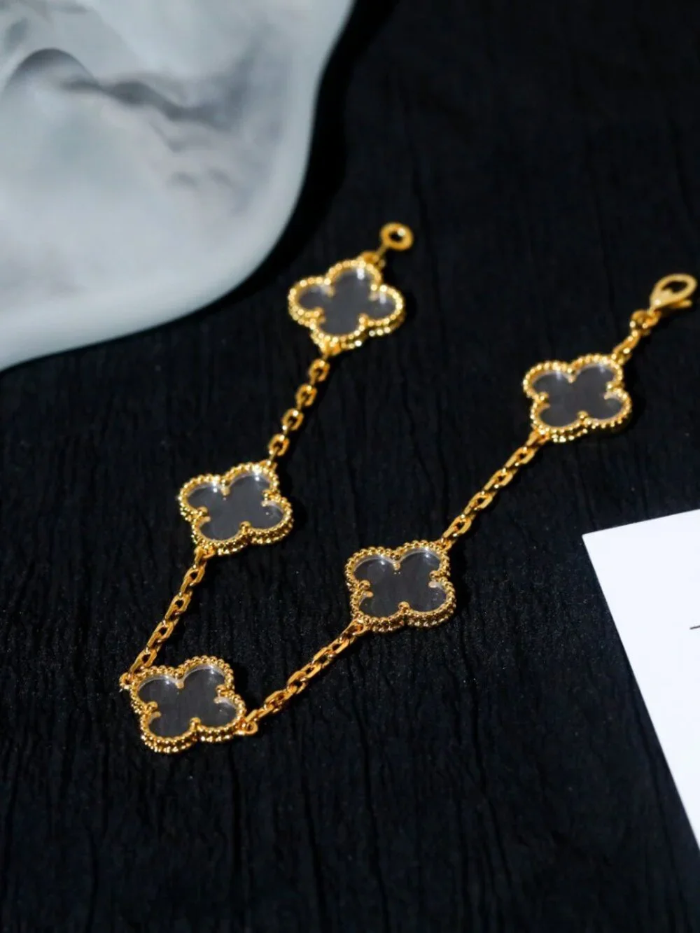 Van Cleef & Arpels​. excellent used